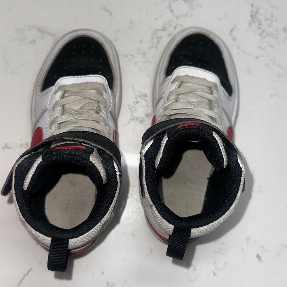 Kids Nike Borough Mid 2 kids size 11c White/Black/Red - Picture 6 of 9